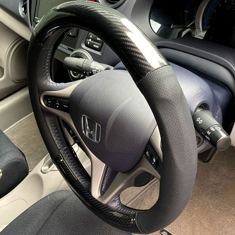 ハンドルカバー軽自動車普通車Sサイズ36.5~37.9cm合皮カーボンスズキダイハツホンダトヨタニッサンミツビシマツダスバルSUZUKIDAIHATSUHONDATOYOTANISSANMITSUBISHIMAZDASUBARUコンパクトカーミニバン